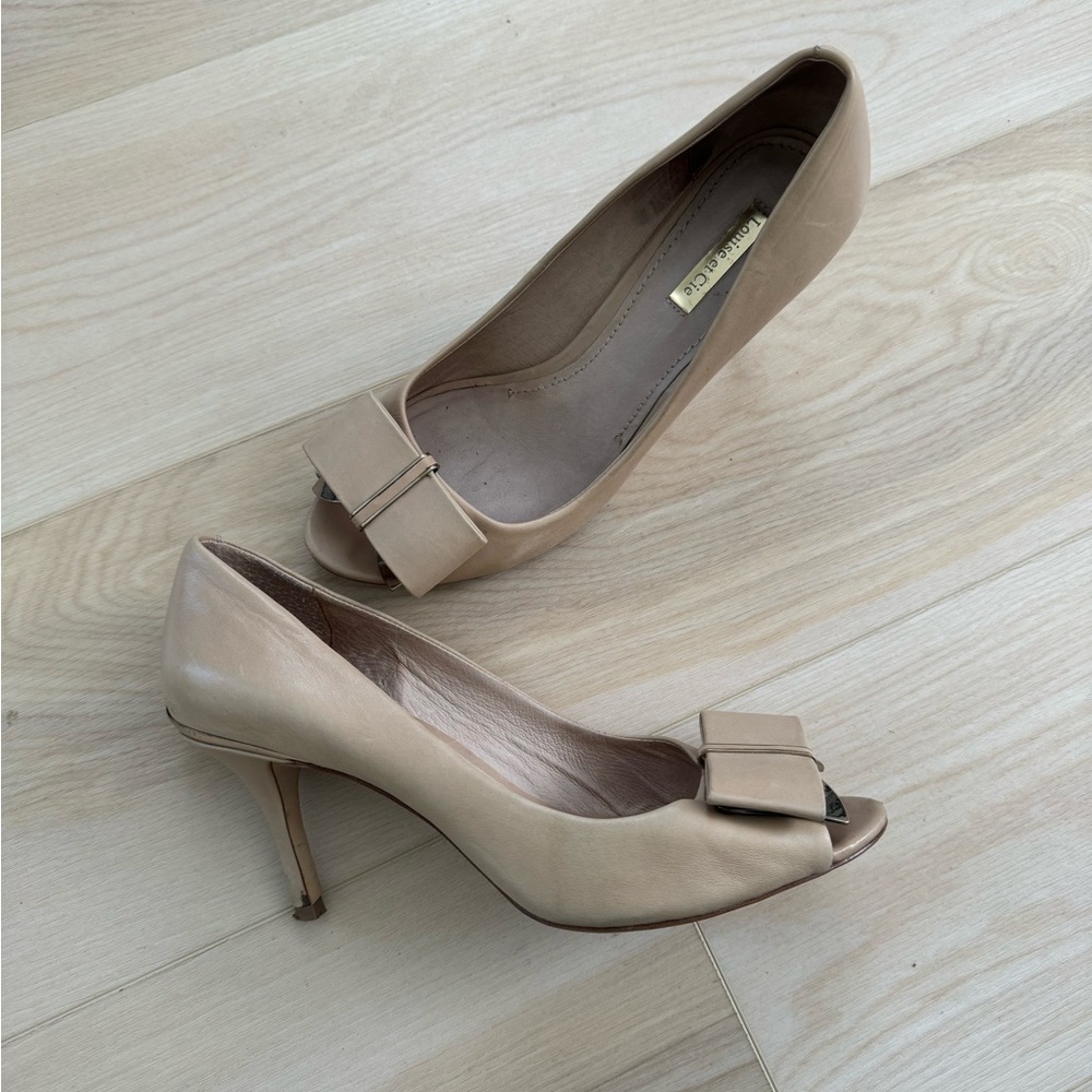 Louise et Cie Leather Nude peep toe heels size 9B/ 39